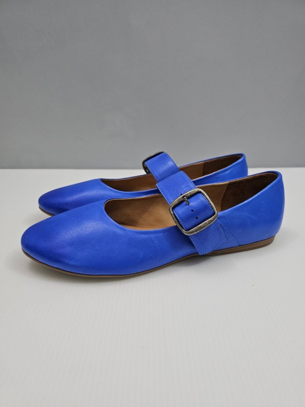 Miz Mooz Kaity Mary Jane Flats Womens EU 39 Dark Blue Leather Buckle Almond Toe